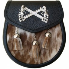 Cow Hide Sporran Lion Rampant Badge Chain Straps included.